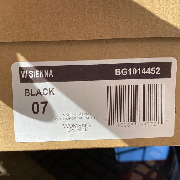 NWT Ugg Sienna Rain Boots - Picture 12 of 12
